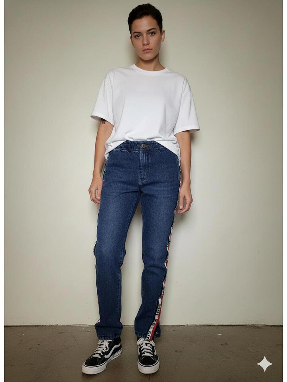 LEVI'S - Bench Point Dark Wash Jogger Jeans Side Tape Logo - Size 32x30